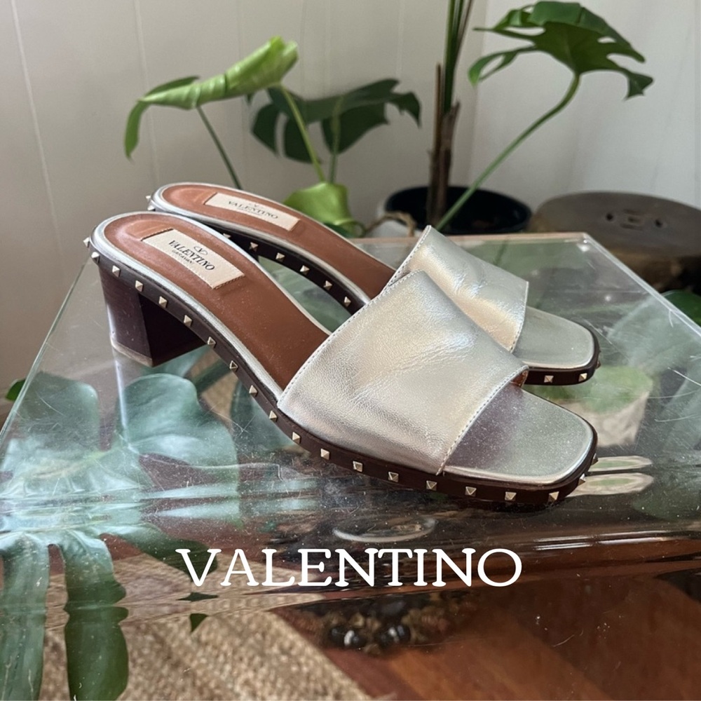 VALENTINO  Silver Slide’s  w/ Classic Studs.